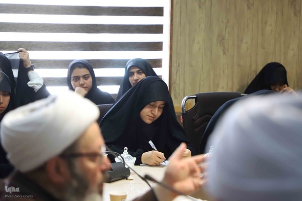 نشست تبیینی رویکرد رسانه ای تدبردر آیات مقاومت در تبریز