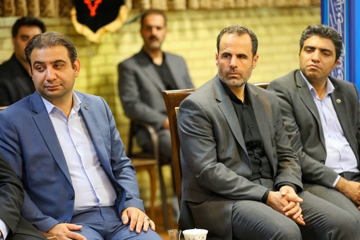 دیدار مدیران تامین اجتماعی و بهزیستی با امام جمعه تبریز