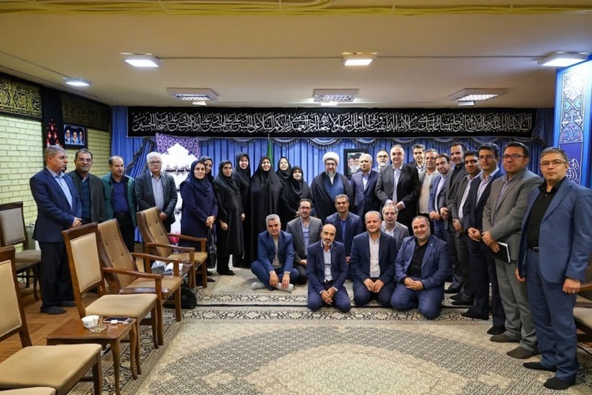 دیدار مدیران تامین اجتماعی و بهزیستی با امام جمعه تبریز