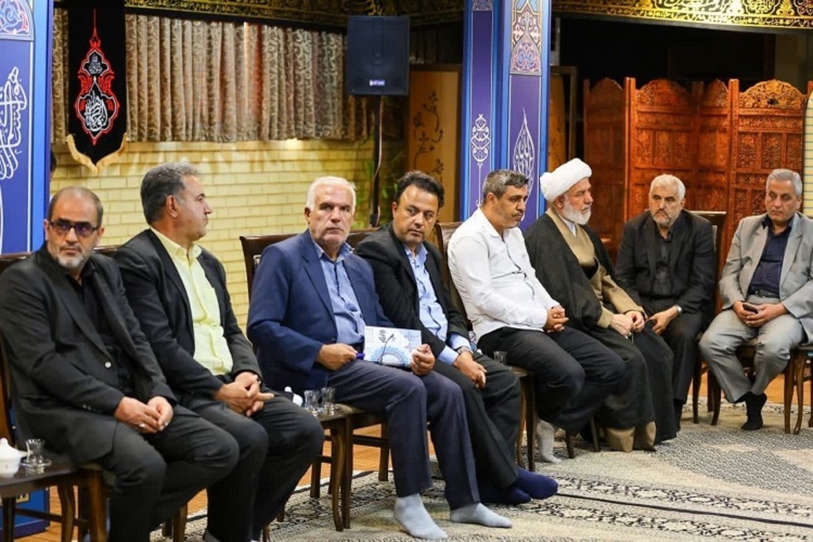 دیدار جمعی از مدیران با امام جمعه تبریز