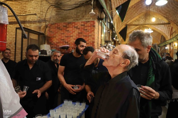 عزاداری اربعین حسینی در بزرگترین بازار مسقف جهان