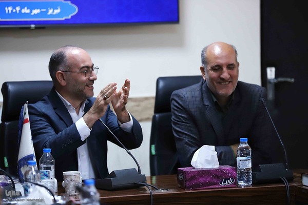 نشست تبیینی «نقش راهبردی امامین انقلاب اسلامی در جنگ تحمیلی» در جهاددانشگاهی آذربایجان شرقی