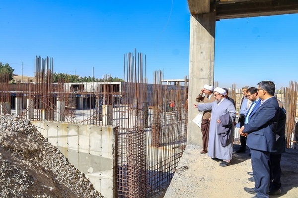 بازدید امام جمعه تبریز از روند ساخت مدرسه علمیه ثامن‌الائمه(ع)