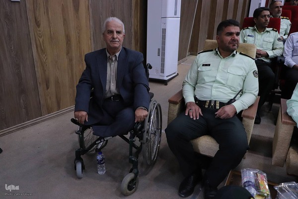 نشست فرمانده انتظامی آذربایجان شرقی با گروه های مرجع و اقشار تاثیرگذار