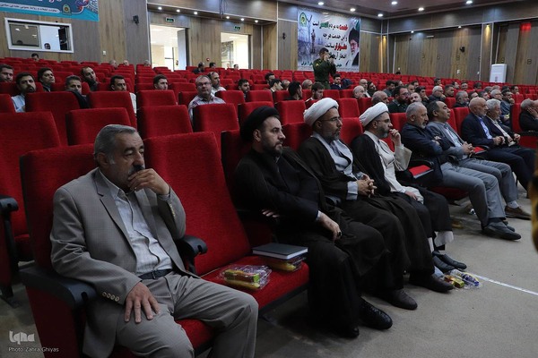 نشست فرمانده انتظامی آذربایجان شرقی با گروه های مرجع و اقشار تاثیرگذار