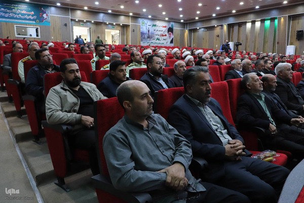 نشست فرمانده انتظامی آذربایجان شرقی با گروه های مرجع و اقشار تاثیرگذار