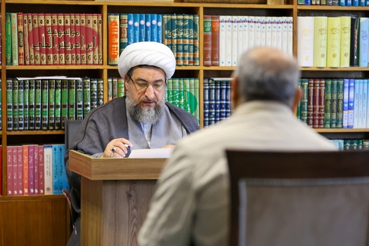 دیدار اقشار مختلف مردم با امام جمعه تبریز