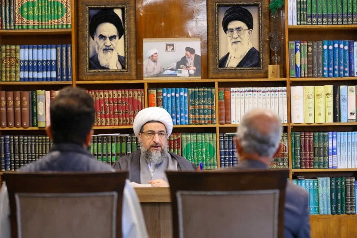 دیدار اقشار مختلف مردم با امام جمعه تبریز