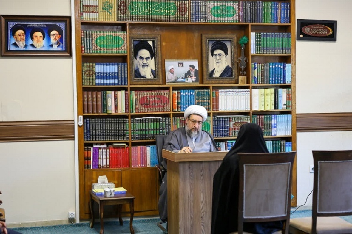 دیدار اقشار مختلف مردم با امام جمعه تبریز