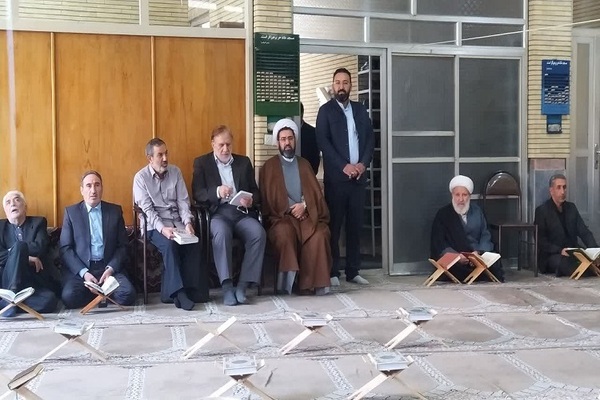 جلسه تفسیر قرآن ویژه مدیران اجرایی آذربایجان‌شرقی