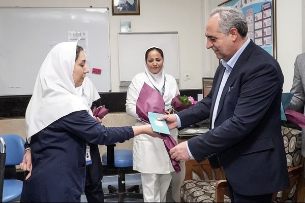 تجلیل استاندار آذربایجان شرقی از پرستاران