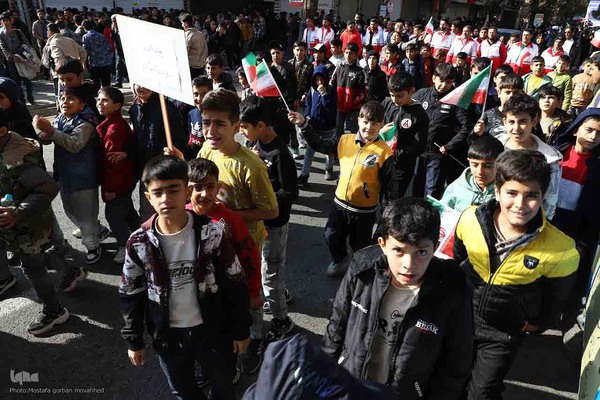 راهپیمایی گرامیداشت روز ۱۳ آبان در اهر