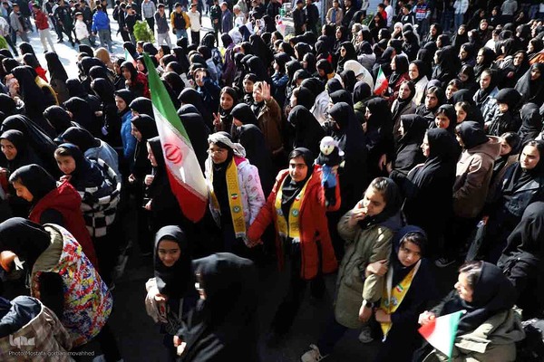 راهپیمایی گرامیداشت روز ۱۳ آبان در اهر