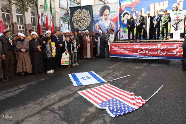 راهپیمایی گرامیداشت روز ۱۳ آبان در اهر