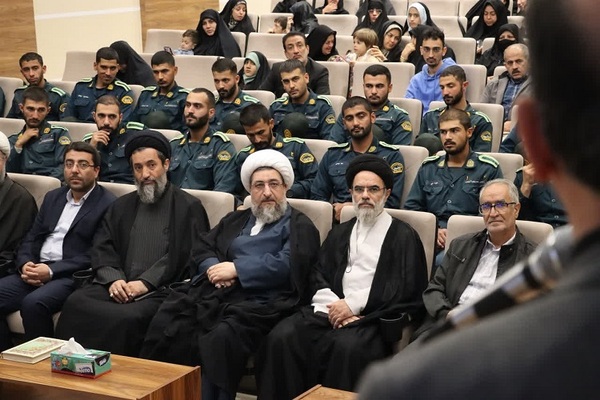 مراسم تجلیل از برگزیدگان آزمون‌های حفظ عمومی