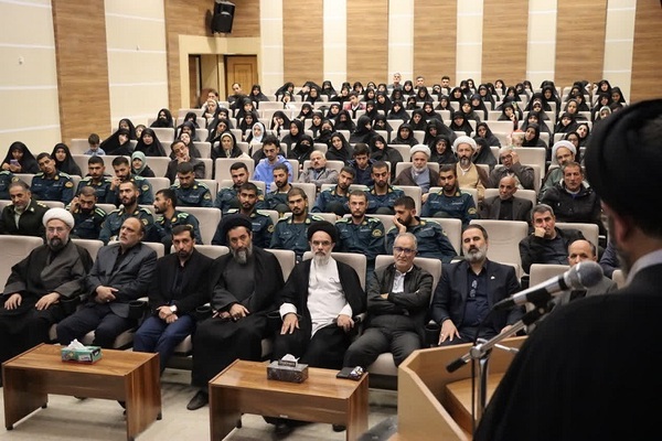 مراسم تجلیل از برگزیدگان آزمون‌های حفظ عمومی