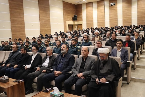 مراسم تجلیل از برگزیدگان آزمون‌های حفظ عمومی