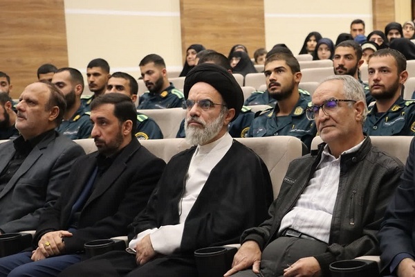 مراسم تجلیل از برگزیدگان آزمون‌های حفظ عمومی