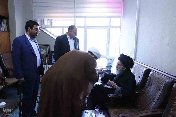 دیدار مشاور وزیر و دبیر کمیسیون توسعه آموزش عمومی قرآن کشور با امام جمعه تبریز