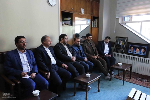 دیدار مشاور وزیر و دبیر کمیسیون توسعه آموزش عمومی قرآن کشور با امام جمعه تبریز