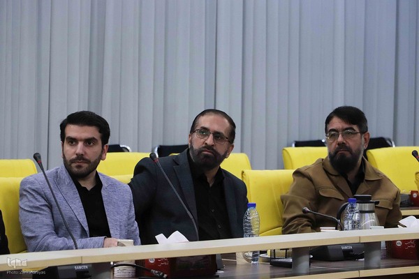 نشست هم اندیشی اساتید قرآنی آذربایجان شرقی با مشاور وزیر آموزش و پرورش