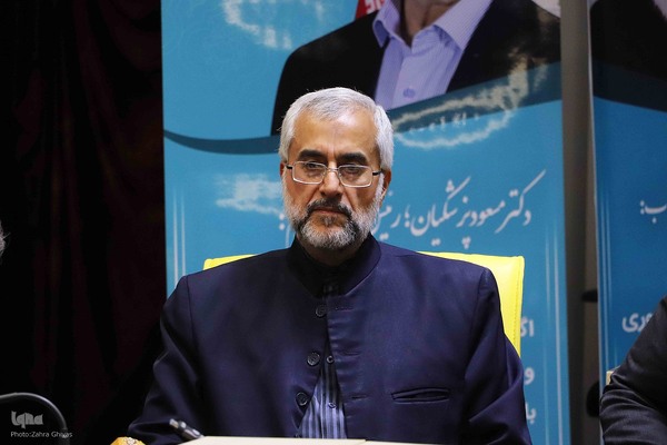 نشست هم اندیشی اساتید قرآنی آذربایجان شرقی با مشاور وزیر آموزش و پرورش