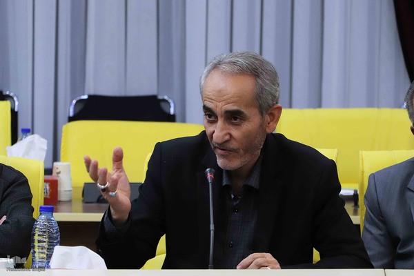 نشست هم اندیشی اساتید قرآنی آذربایجان شرقی با مشاور وزیر آموزش و پرورش