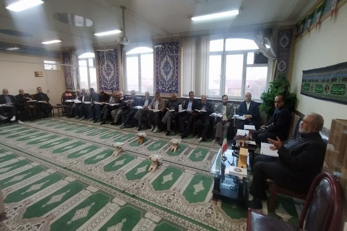 جلسه تفسیر قرآن ویژه مدیران اجرایی آذربایجان‌شرقی