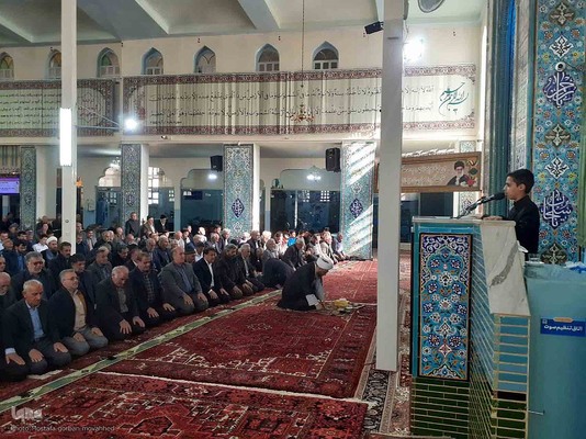 برپایی میز خدمت در مصلی نماز جمعه شهرستان اهر