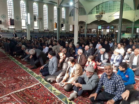 برپایی میز خدمت در مصلی نماز جمعه شهرستان اهر