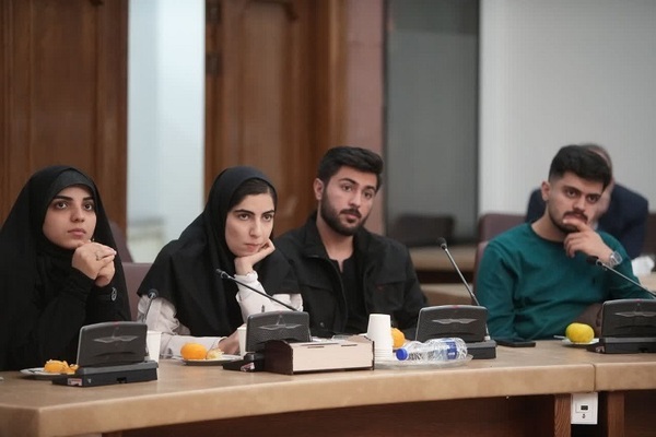 نشست استاندار آذربایجان شرقی با نمایندگان تشکل‌های دانشجویی