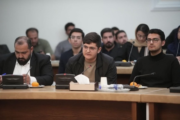 نشست استاندار آذربایجان شرقی با نمایندگان تشکل‌های دانشجویی