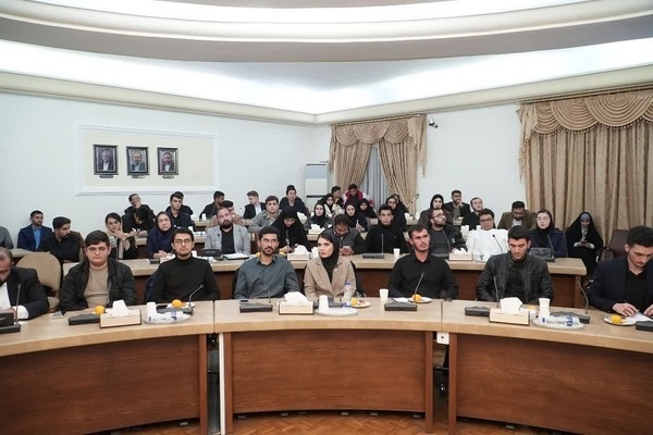 نشست استاندار آذربایجان شرقی با نمایندگان تشکل‌های دانشجویی