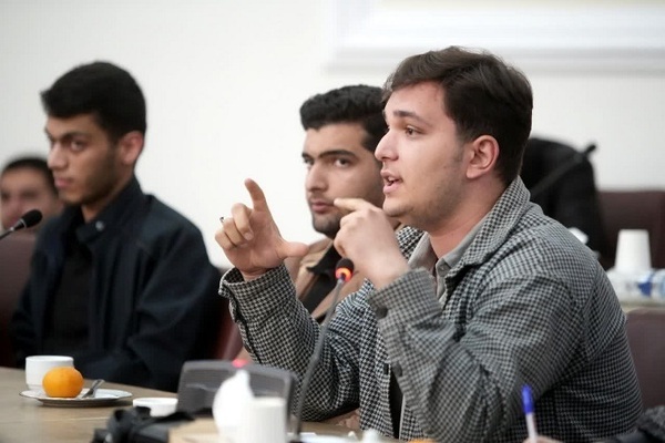 نشست استاندار آذربایجان شرقی با نمایندگان تشکل‌های دانشجویی