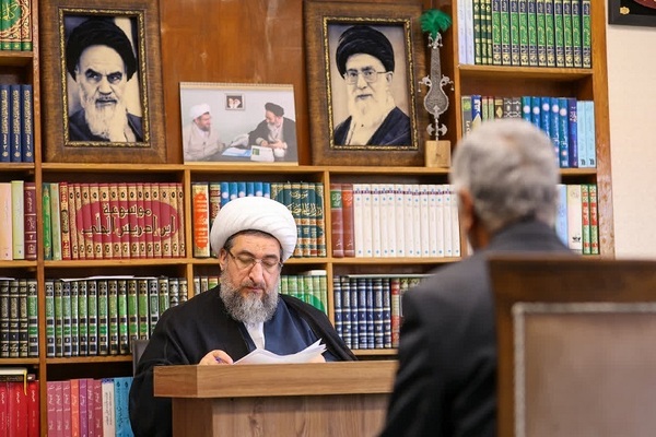 دیدار اقشار مختلف مردم با امام جمعه تبریز