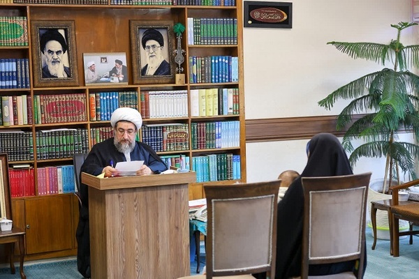 دیدار اقشار مختلف مردم با امام جمعه تبریز