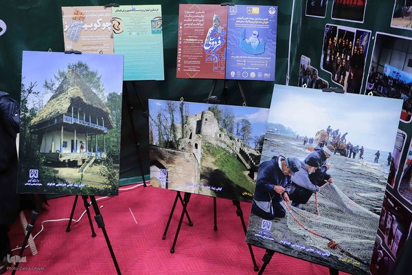 بازدید وزیر علوم، تحقیقات و فناوری از نمایشگاه جشنواره ملی حرکت در دانشگاه تبریز