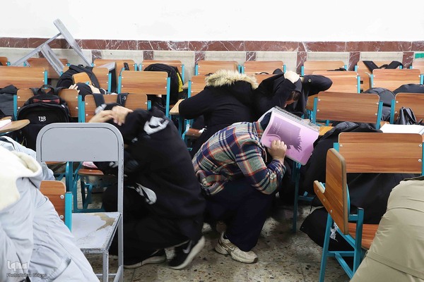 بیست و هفتمین مانور سراسری زلزله در هنرستان خدیجه کبری تبریز