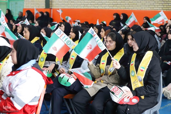 بیست و هفتمین مانور سراسری زلزله در هنرستان خدیجه کبری تبریز