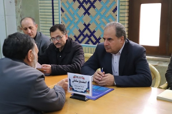 برپایی میز خدمت آموزش و پرورش آذربایجان شرقی در نمازجمعه تبریز