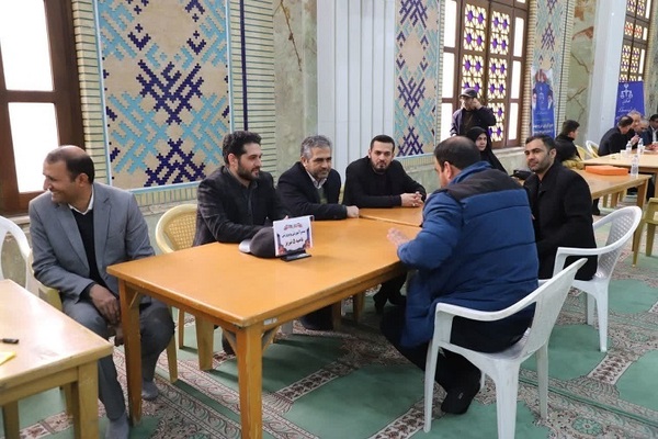 برپایی میز خدمت آموزش و پرورش آذربایجان شرقی در نمازجمعه تبریز