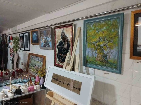 افتتاحیه نمایشگاه گروهی آثار هنرهای تجسمی "حلقه هنرمندان" در اهر