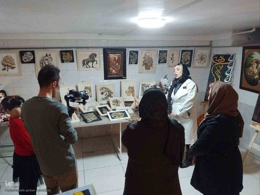 افتتاحیه نمایشگاه گروهی آثار هنرهای تجسمی "حلقه هنرمندان" در اهر