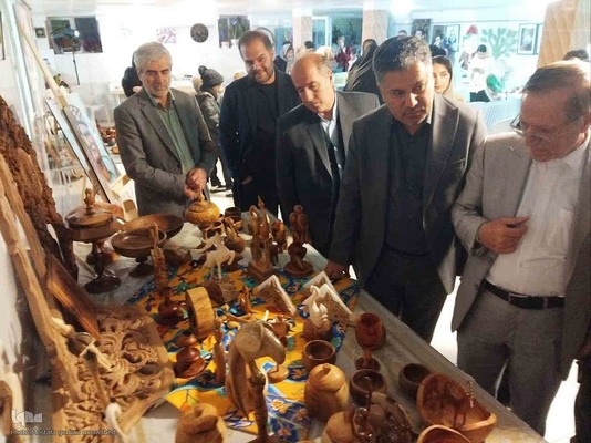 افتتاحیه نمایشگاه گروهی آثار هنرهای تجسمی "حلقه هنرمندان" در اهر