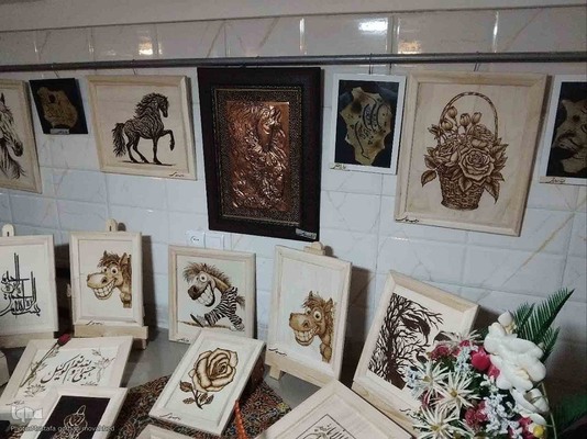 افتتاحیه نمایشگاه گروهی آثار هنرهای تجسمی "حلقه هنرمندان" در اهر