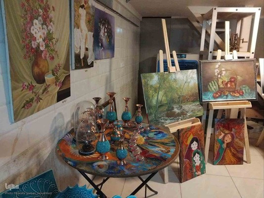 افتتاحیه نمایشگاه گروهی آثار هنرهای تجسمی "حلقه هنرمندان" در اهر