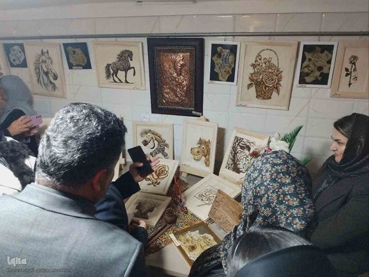 افتتاحیه نمایشگاه گروهی آثار هنرهای تجسمی "حلقه هنرمندان" در اهر