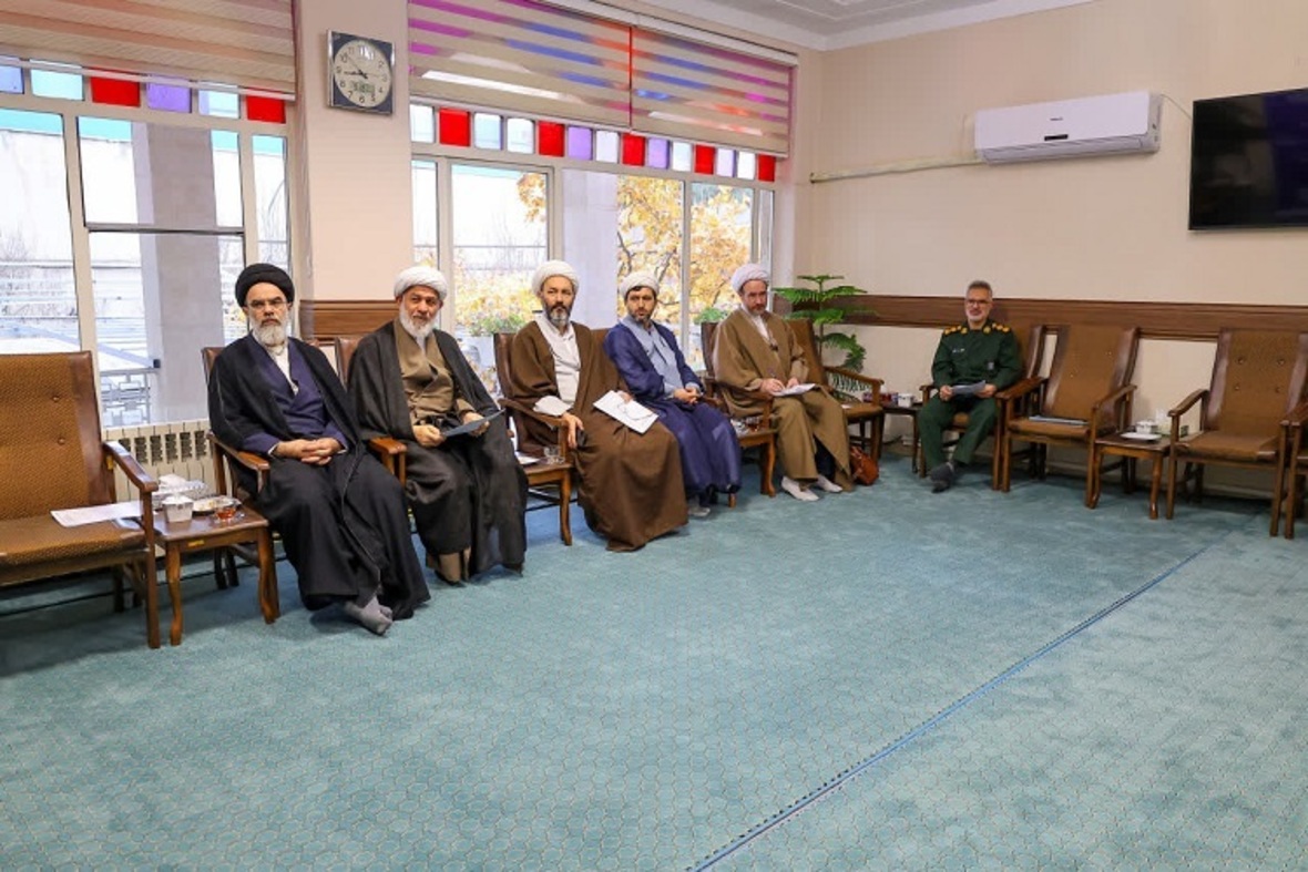 جلسه قرارگاه راهبری مساجد آذربایجان‌شرقی