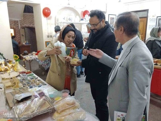 نمایشگاه صنایع دستی و هنرهای تجسمی یلدای هنر در شهرستان اهر