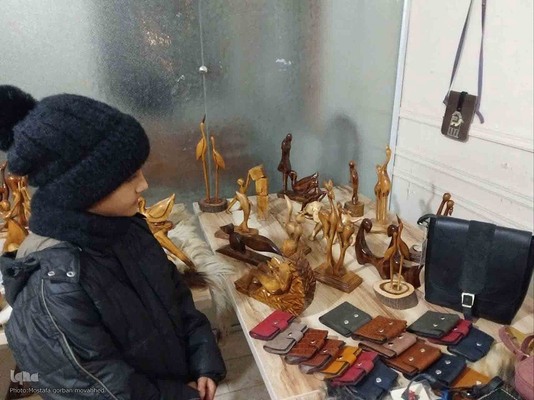 نمایشگاه صنایع دستی و هنرهای تجسمی یلدای هنر در شهرستان اهر